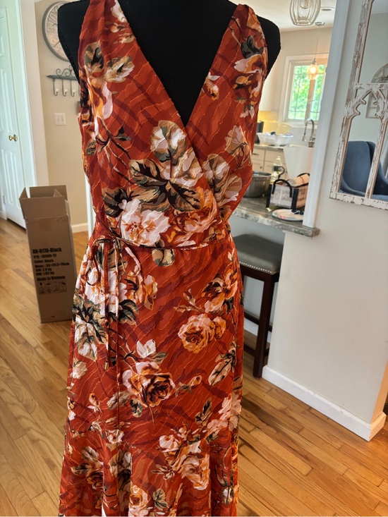White House Black Market Dresses & Skirts - White House Black Market Rust Floral Wrap Midi Dress